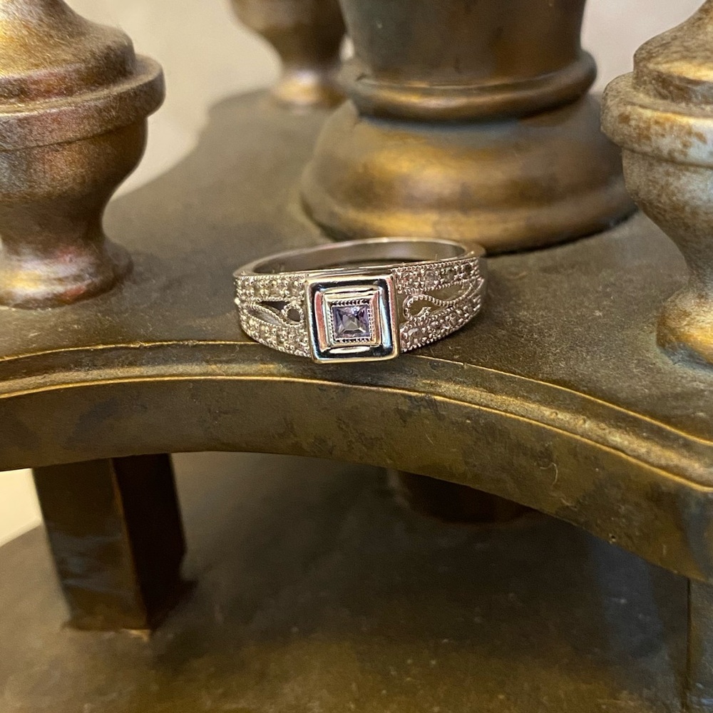 White Gold Ring - 10k